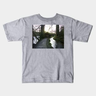 Covered walkway Kids T-Shirt